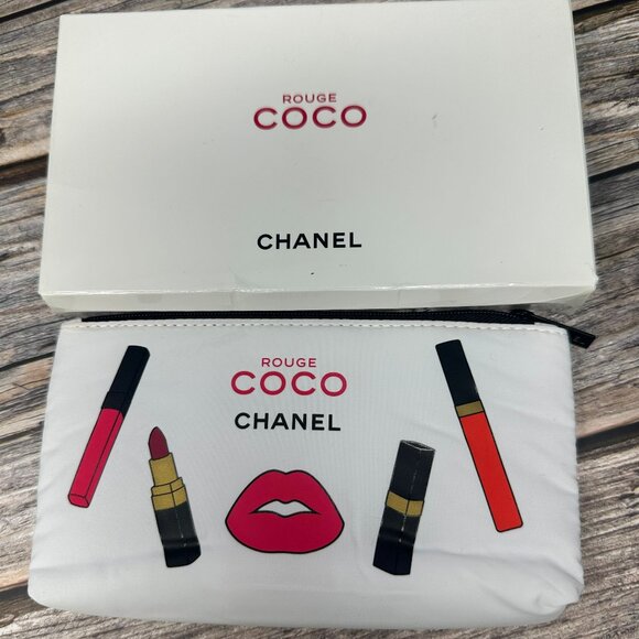 Chanel Coco Rouge cosmetic bag w/box NIB - Picture 1 of 4